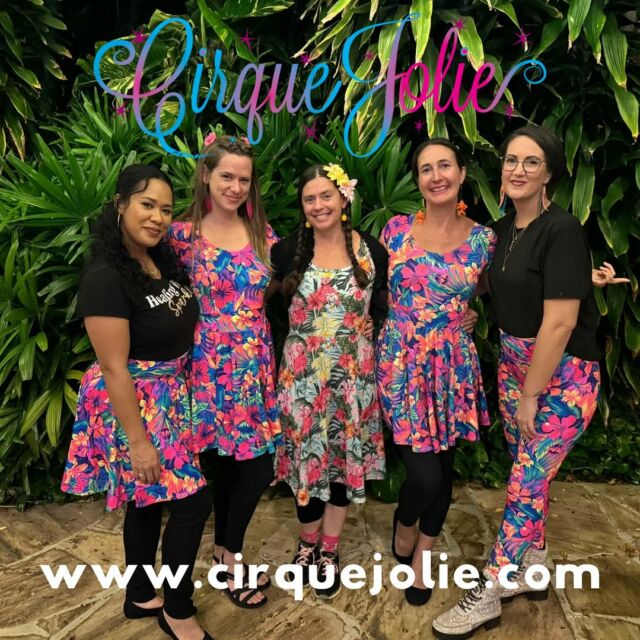 Whatever the size or scale of your event, Cirque Jolie has a talented and professional team of artists and entertainers ready to help make it amazing! Balloon-twisting, balloon-decor, face-painting, glitter-tattoos, magic, stilt-walkers and more! #mauievententertainment #mauievents #mauifacepainters #mauiballoontwisters #mauistiltwalkers #mauimagicians