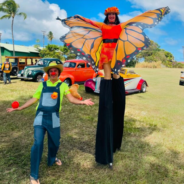 Festivals of Aloha! #festivalsofaloha #festivalsofaloha2024 #mauistiltwalker #stiltwalker #butterflystiltwalker #clownassistant #husbandwifeteam @magicbrent