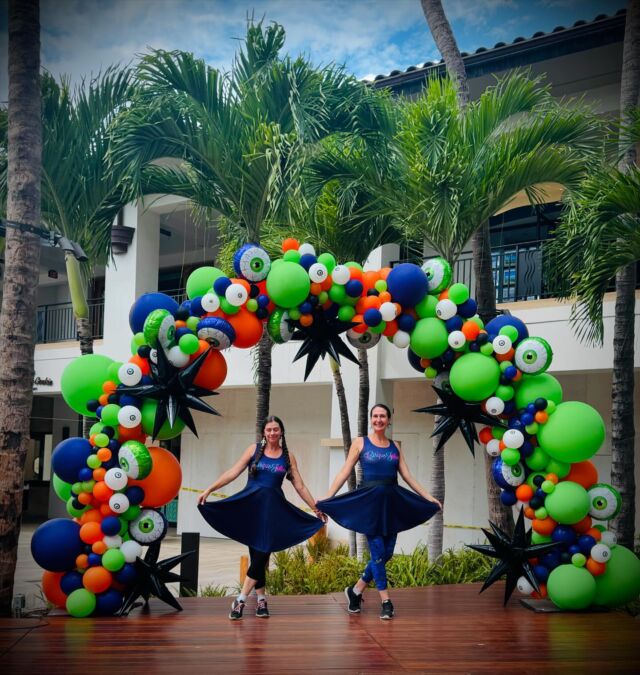 Thank you @theshopsatwailea for having us back again to create some fun balloon decor for your big Halloween event. It’s always such a great time! #balloondecor #balloonart #mauiballoondecor #halloweenballoondecor